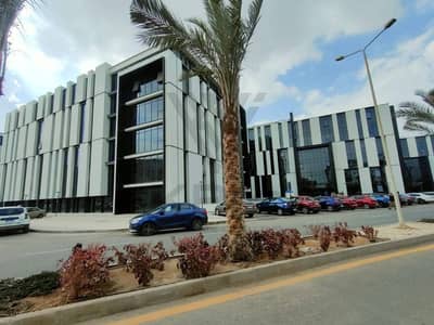 مكتب متشطب بالتكييفات للايجار ب هايد بارك 113م - ع شارع التسعين الرئيسي مباشره Finished office 113m in Hyde Park - prime location - south 90th st