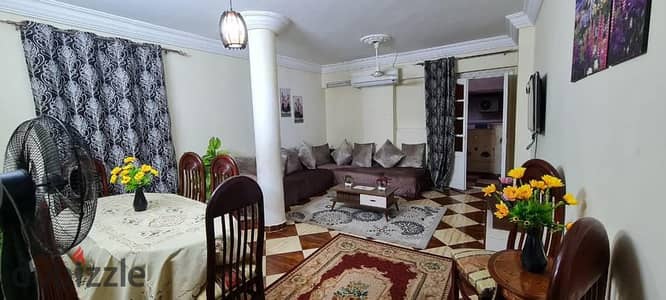 مفروش سيدى جابر ٣ غرف وريسبشن بمساكن الضباط مصطفى كامل دور ٨