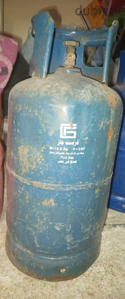 انبوبتين  غاز طبيعي