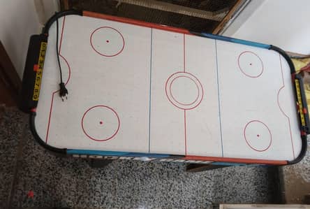 طاولة  air hockey