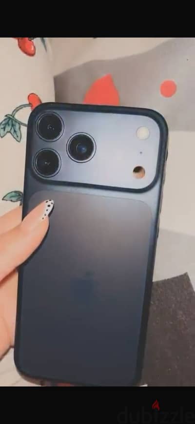 آبل - آيفون 17 برو ماكس