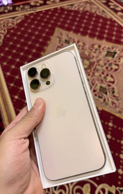 Apple - iPhone 16 Pro Max