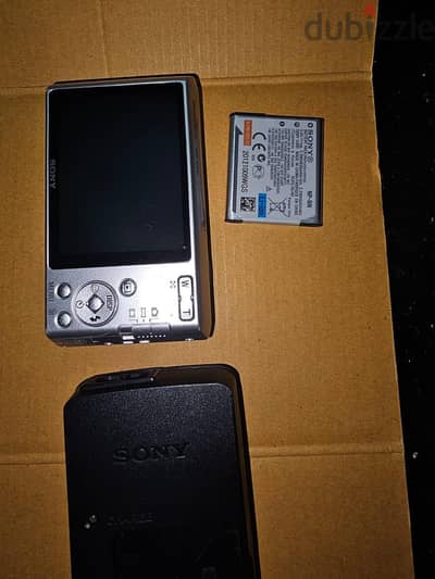 كاميرا Sony Cyber-shot W610 بحالة ممتازة بالعلبة والمشتملات