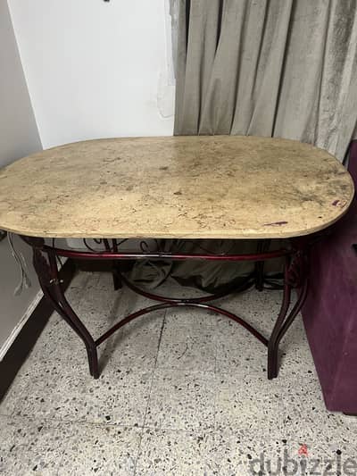 طاولة طعام سيراميك