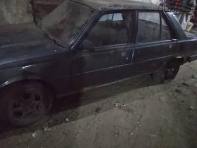 بيجو 305 1985