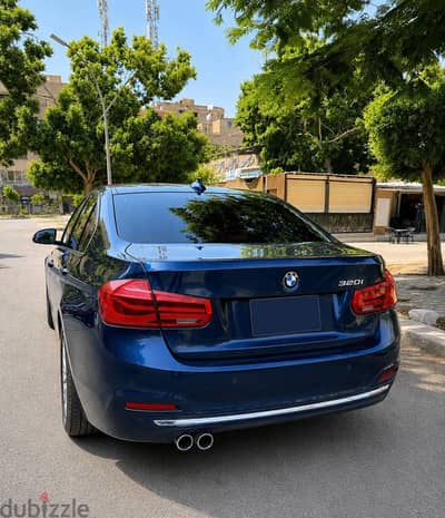 BMW 320 2019