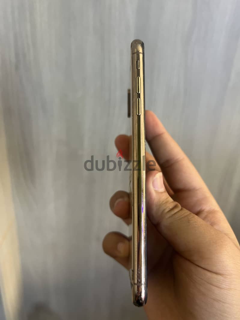 Apple - iPhone XS Max 3