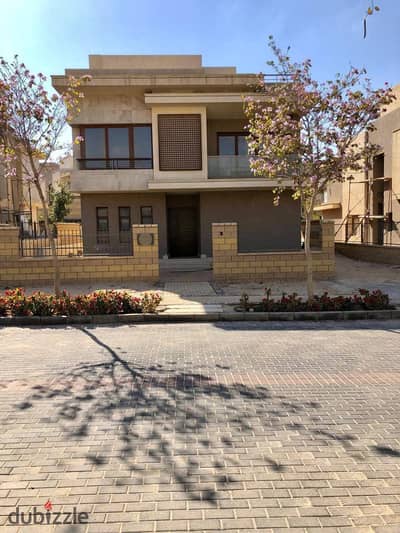 فيلا Standalone للبيع في Pyramids Heights اكتوبر بمساحه  405م أرض  - 347م مباني -  Ready to Move