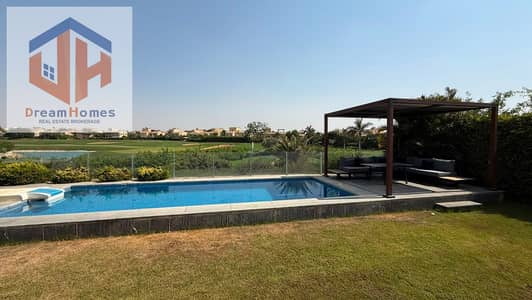 فيلا للبيع بحمام سباحة و فيو البحيرات و الجولف في مدينتي