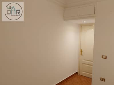For rent: Raised ground-floor apartment with a garden in the 7th District.