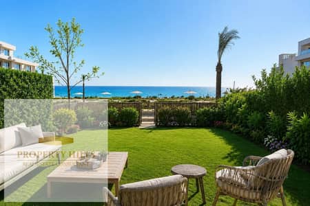 Standalone villa for sale with a special cash discount. The price will be reduced from the original price if a ready buyer is found in Ramla by Marakez, in the heart of Ras El Hekma