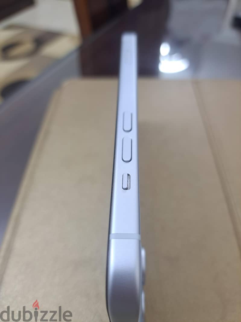 Apple - iPhone 15 2