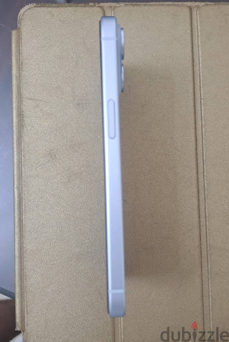 Apple - iPhone 15 6