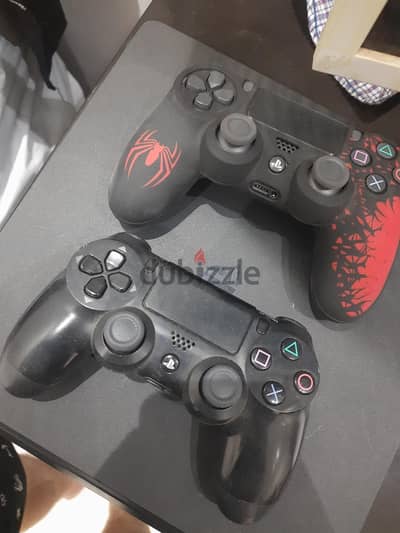 PS4 Slim شبه جديد