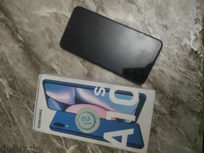 Samsung A10s 32/3 يحتاج شاشه فقط