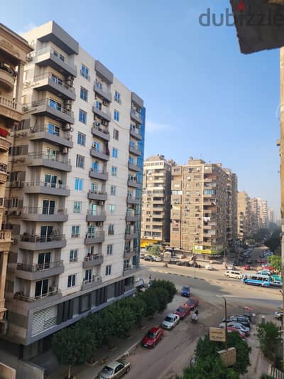 شقة بمدينة نصر موقع متميز بالحي الثامن مساحة ٢١٠م٢