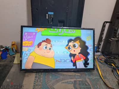 شاشه سامسونج 32 كسر زيرو معها كل حاجتها و رسيفر داخلي