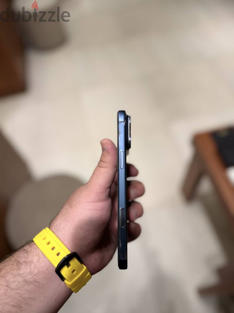 Apple - iPhone 17 Pro Max 3