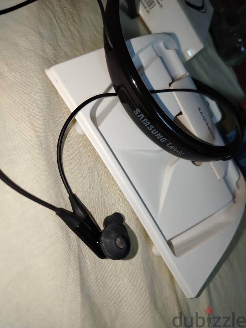Samsung level u2 2