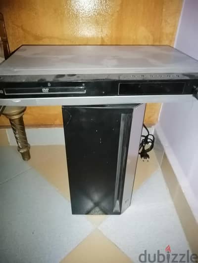 هوم  ثييتر  LG