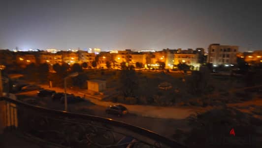 شقه للايجار بفرص متميزة جنوب الأكاديمية أ أول شارع التسعين الشمالي بجوار أكاديمية الشرطة وكايرو فستيفال سيتي التجمع الخامس القاهرة الجديدة