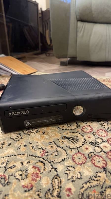 xbox 360s, kinect, 2 controllers 2