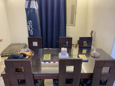 نيش وطاولة سفرة متاح البيع كل حاجة لوحدها سعر الطرييزة٣٥٠٠