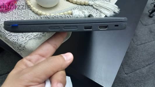 Ĺenovo 500e Chrome book تابلت لينوفو وارد أوروبا
