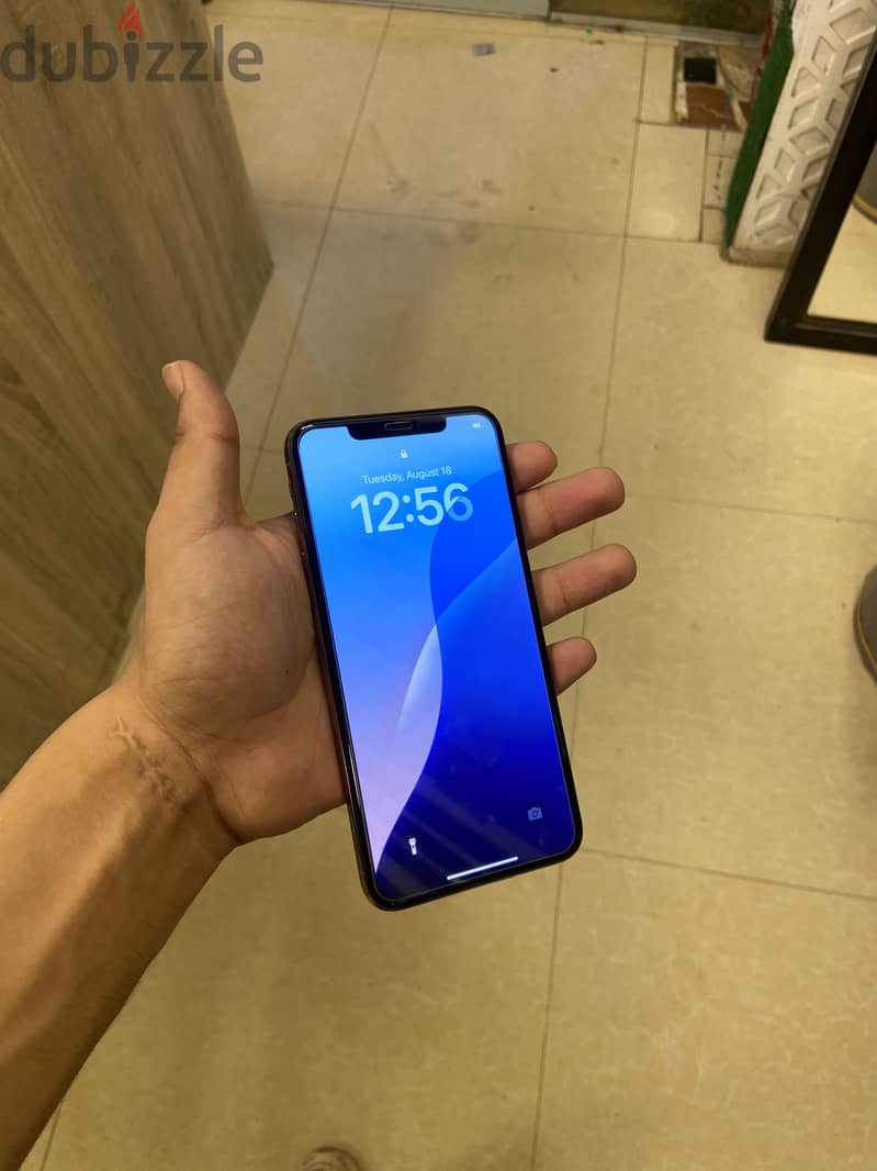 Apple - iPhone XS Max 1