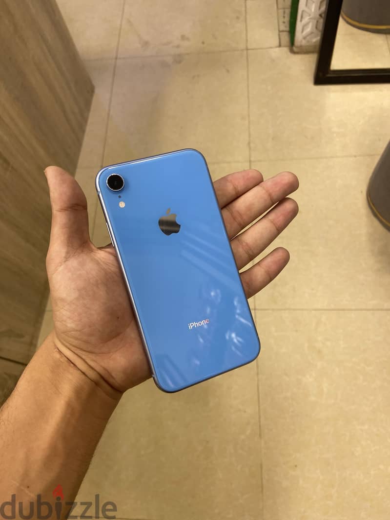 Apple - iPhone XR 1