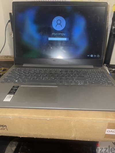 Lenovo IdeaPad 3 15IML05