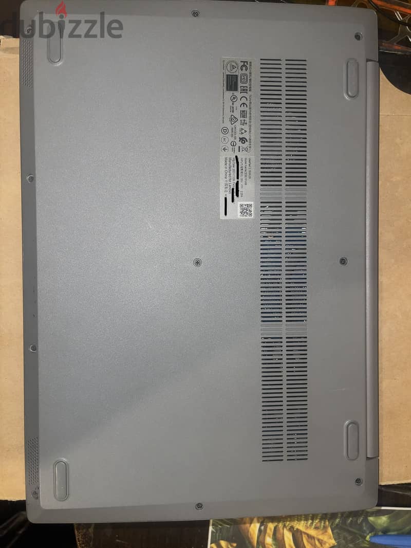 Lenovo IdeaPad 3 15IML05 4
