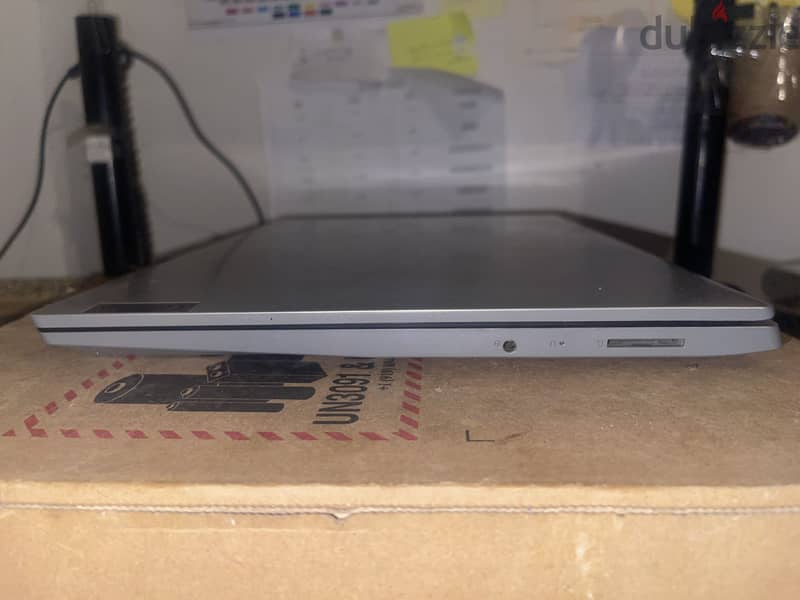 Lenovo IdeaPad 3 15IML05 7