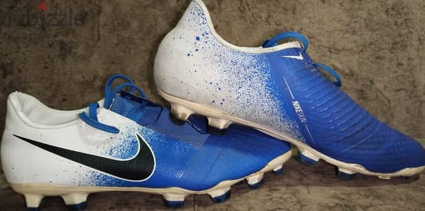 Nike Phantom Venom Academy Size 40.5