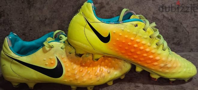 Nike Magista Onda II FG Size 40