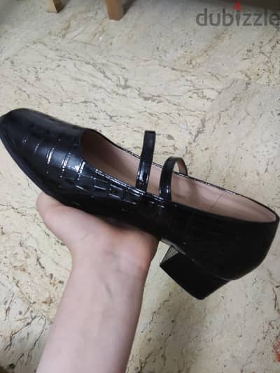 classic heel