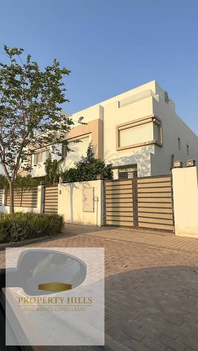 Luxury Villa for Sale in Hyde Park Central – Best Market Price, 5% Down Payment, Prime View & Limited-Time Offer.