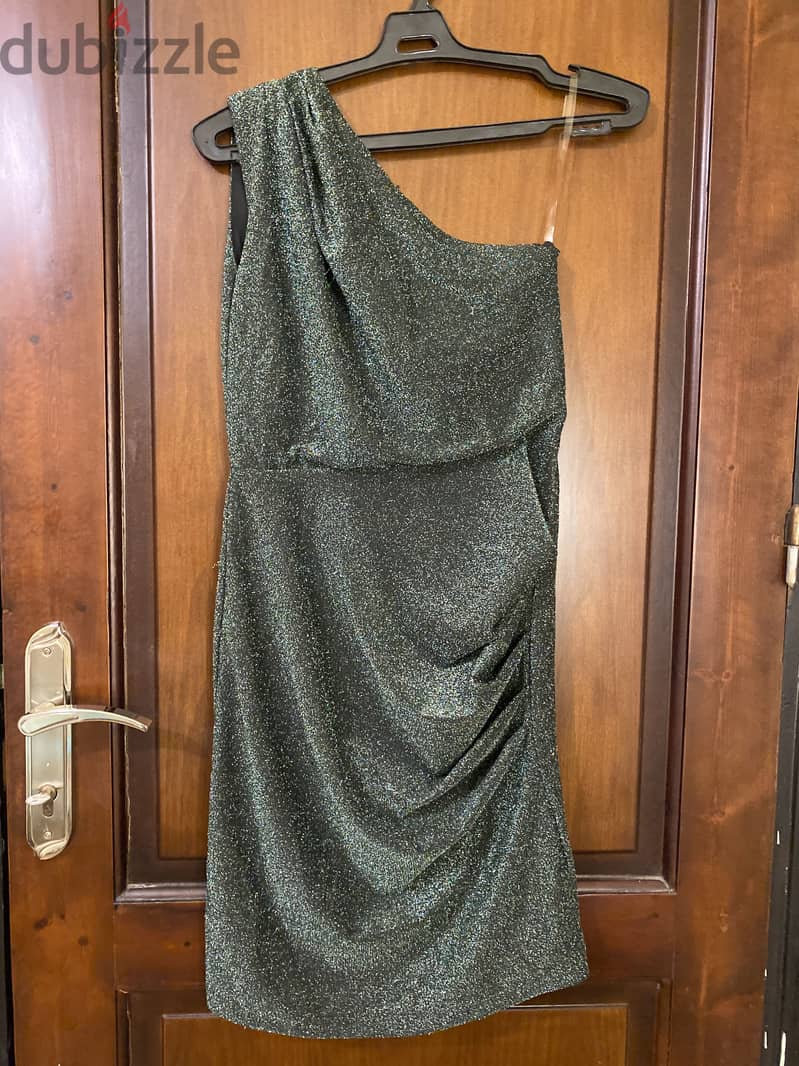 Sparkling emerald green dress 1
