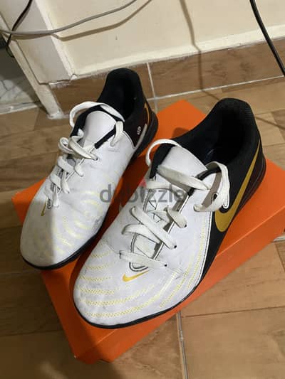 كوتشي كوره nike