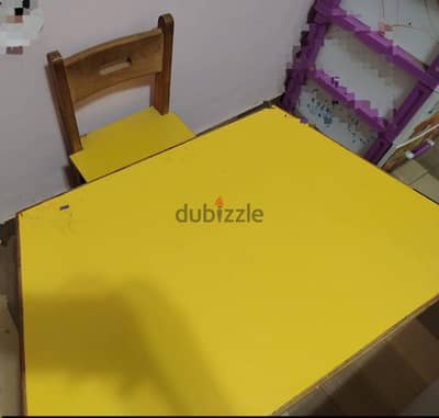 مكتب اطفال وكرسى بيت او حضانه