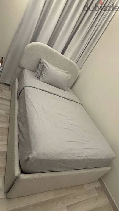 غرفة نوم كاملة(سرير + كومود + دريسنج