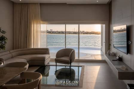 صف أول بحر وبحيرة + مرسى خاص بأعلى عائد إيجاري $ شاليه 55م تشطيب Luxury للبيع في مارينا 5 بجوار مراسي و بورتو والعلمين الساحل الشمالي  Marina 5