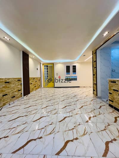 شاليه بجوار فندق دار الدفاع الجوي عاشر عماره من البحر شاطئ النخيل