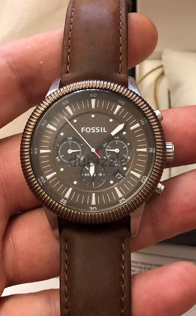 ساعة Fossil أصليه بحالتها  chronograoh كسر زيرو