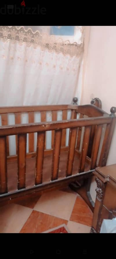 سرير اطفال