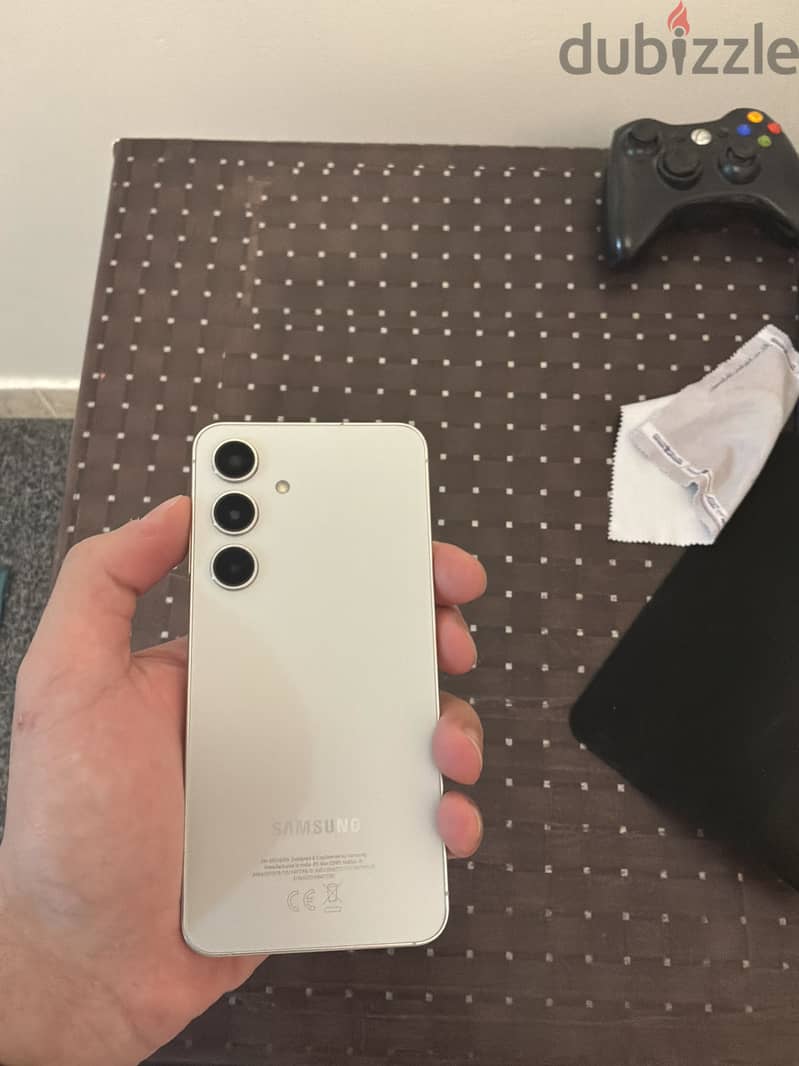 Samsung S24 2
