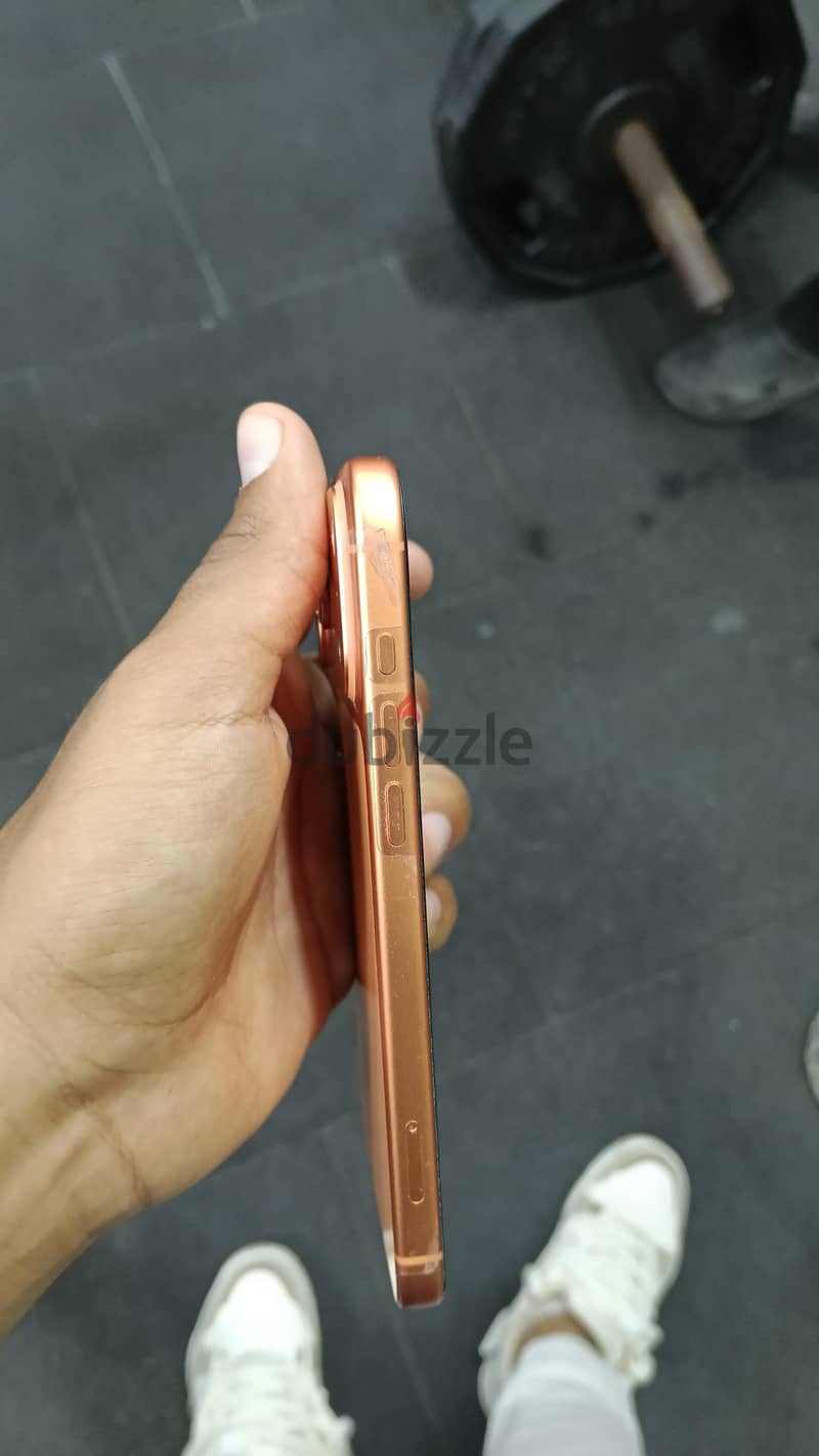 Apple - iPhone 17 Pro Max 2