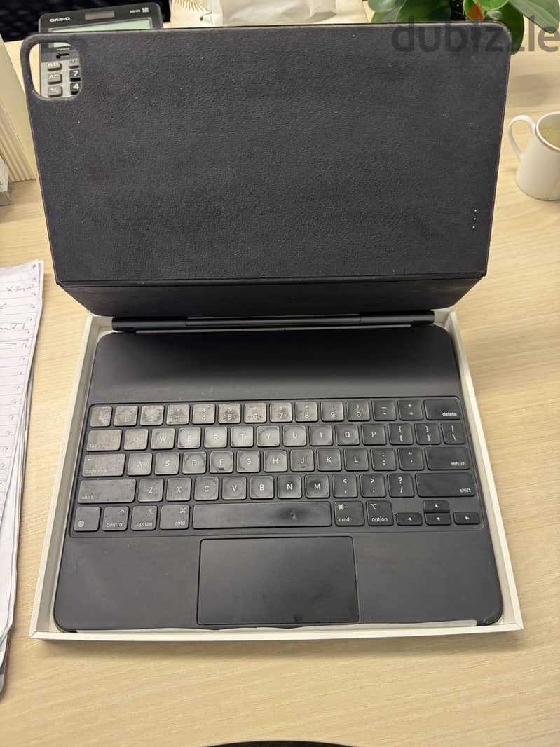 Apple Magic Keyboard for ipad 12.9 inch 1