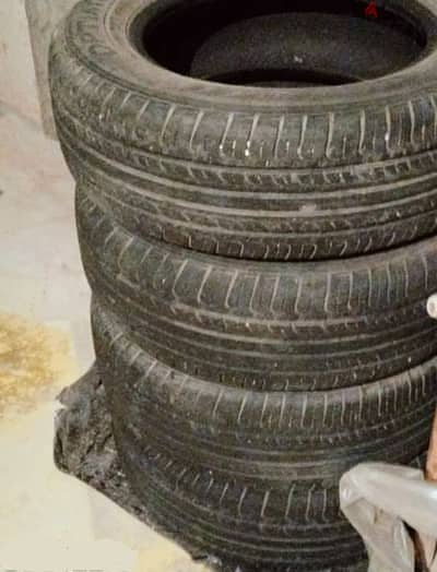 للبيع طقم كاوتش بحالة جيدة مقاس 16