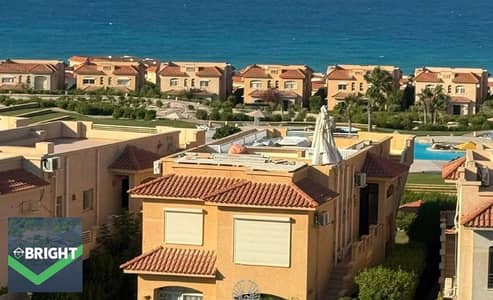 أخر شاليه 130م بحري بهذا السعر - 3 غرف - فيو بحر و pool - في تلال الساحل الشمالي - telal north coast